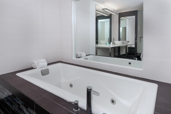 Aloft - Asheville Downtown image 27